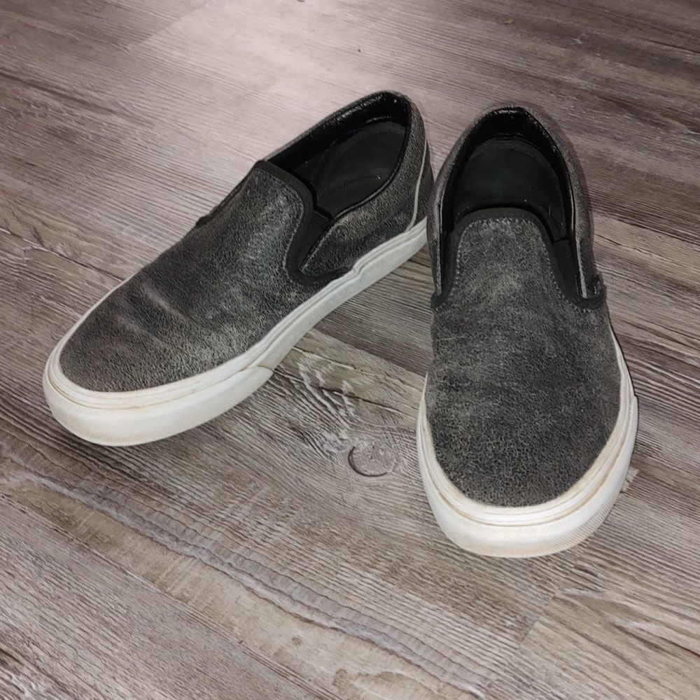 Vans distressed black leather slip on shoes  Sz 7.5 Men   Sz 9 Ladies
